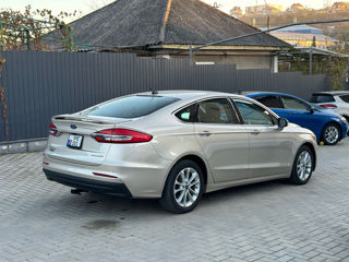 Ford Fusion foto 3