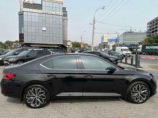 Skoda Superb foto 5