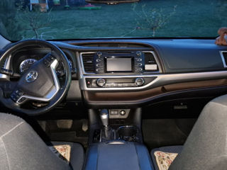 Toyota Highlander фото 4