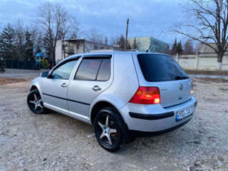 Volkswagen Golf foto 2