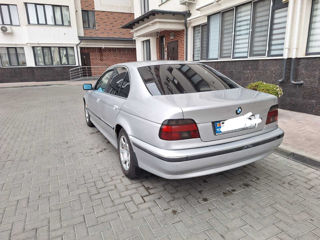 BMW 5 Series foto 5