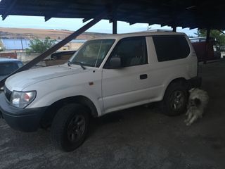 Toyota Land Cruiser Prado foto 2