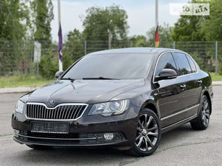 Рамка Решетки Радиатора Skoda Superb 2014 foto 3