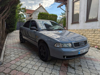 Audi A4 foto 2