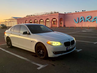 BMW 5 Series foto 2