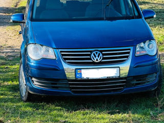 Volkswagen Touran foto 4