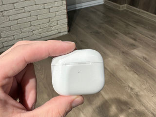 Vând AirPods generația 3 foto 2