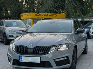 Skoda Octavia foto 1