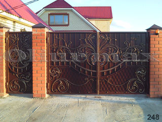 Козырьки, ворота, заборы , решётки, металлические двери  ,другие изделия из металла. foto 2