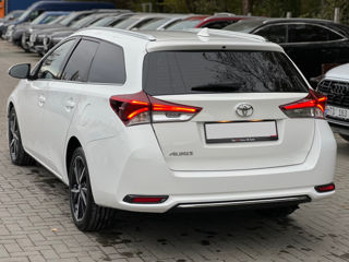 Toyota Auris foto 5