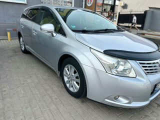 Toyota Avensis foto 8