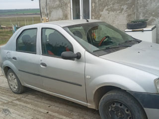 Dacia Logan foto 2