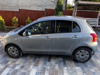 Toyota Yaris foto 1