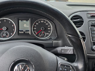 Volkswagen Tiguan foto 8