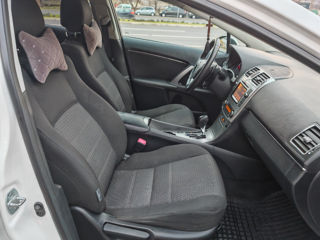 Toyota Avensis foto 13