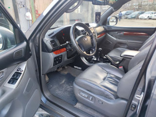 Toyota Land Cruiser Prado foto 8