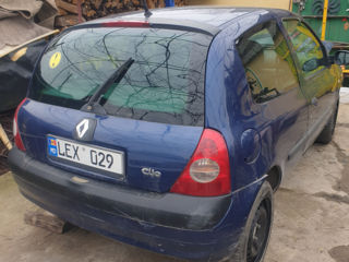 Renault Clio foto 7