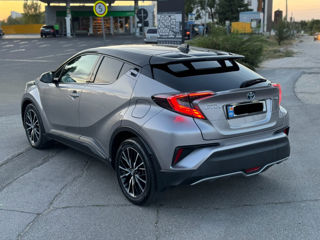 Toyota C-HR foto 3