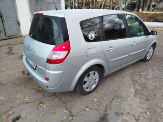 Renault Grand Scenic foto 4