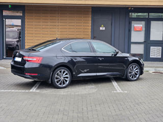 Skoda Superb foto 4