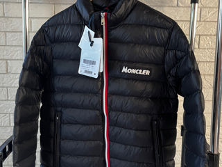 Moncler puf foto 1