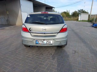 Opel Astra foto 2