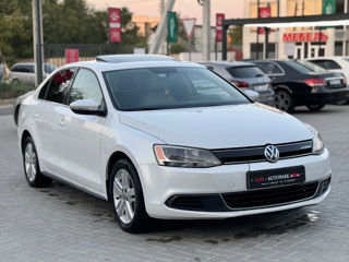 Volkswagen Jetta foto 2