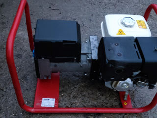 Generator  cu aparat de sudat integrat și motor Honda foto 5