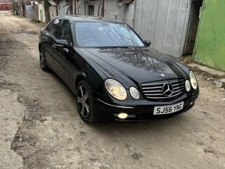 Mercedes E-Class foto 7