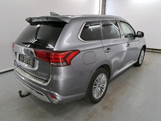 Mitsubishi Outlander foto 3