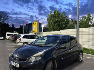 Renault Clio foto 2