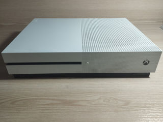 Xbox one s 1T + 2 controlere + 2 jocuri foto 5