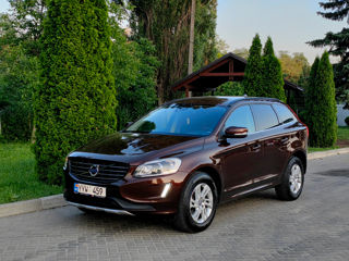 Volvo XC60 foto 1