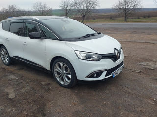 Renault Grand Scenic foto 2