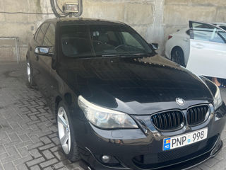 BMW 5 Series foto 2