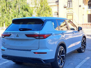 Mitsubishi Outlander foto 3