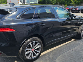 Jaguar F-PACE foto 9