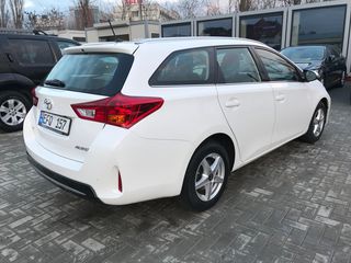 Toyota Auris foto 2