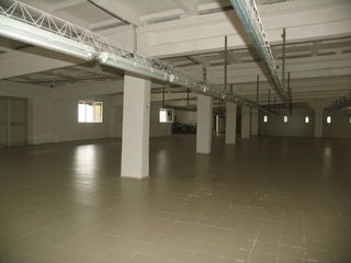 Продам или сдам помещение для производства и склада, имеет два отдельных входа, парковка! foto 2