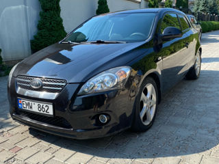 KIA Ceed foto 2