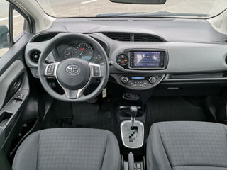 Toyota Yaris foto 9