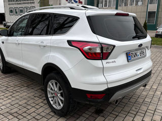 Ford Kuga foto 4