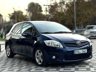 Toyota Auris foto 2