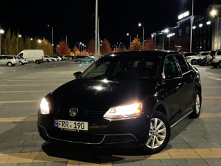 Volkswagen Jetta foto 2