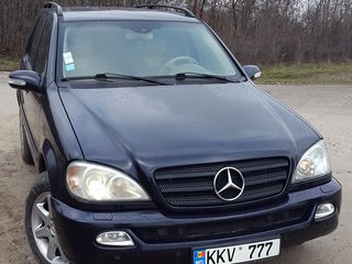 Mercedes ML Class foto 1