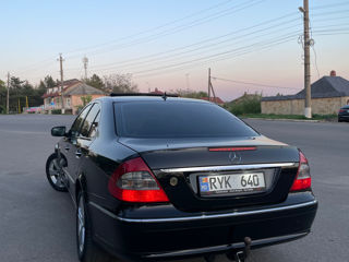 Mercedes E-Class foto 4