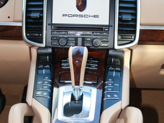 Porsche Cayenne foto 7