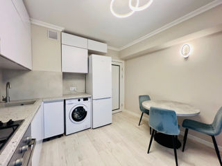 Apartament cu 2 camere, 55 m², Centru, Chișinău foto 2