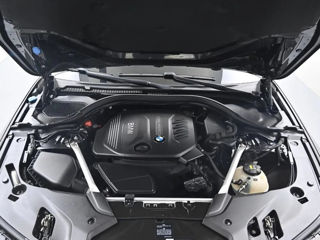 BMW 5 Series foto 6