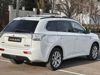 Mitsubishi Outlander foto 6